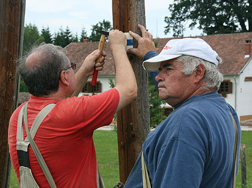 Őrségi festés - Gyuri és Misi lemezel