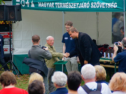 Természetjárók Napja - Bozó András a Természetjárás fejlesztéséért kitüntetés arany fokozatát veszi át